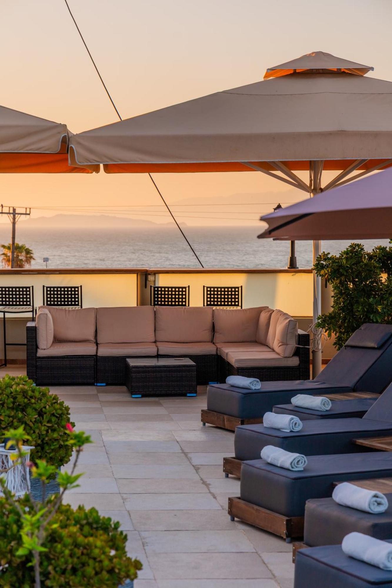 Sunsea Wellness Resort Агиос Стефанос Экстерьер фото